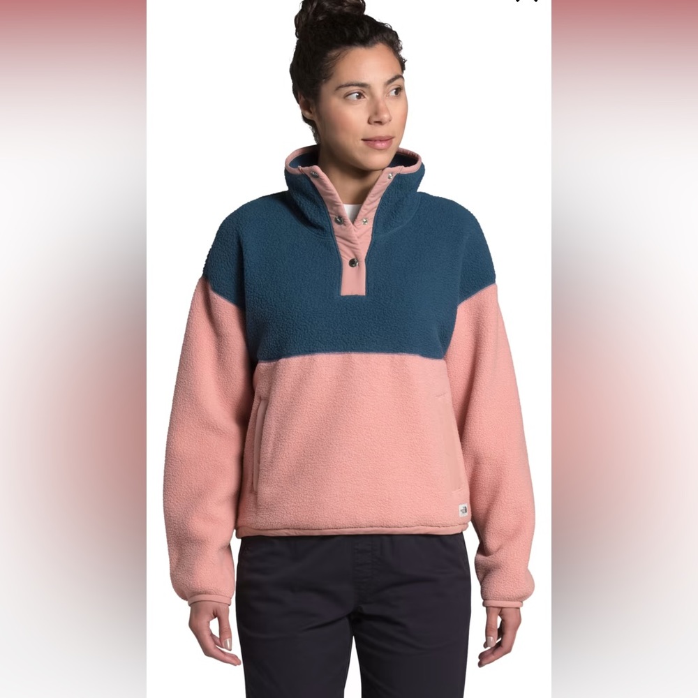 The North Face Women’s half-zip size large BNWOT